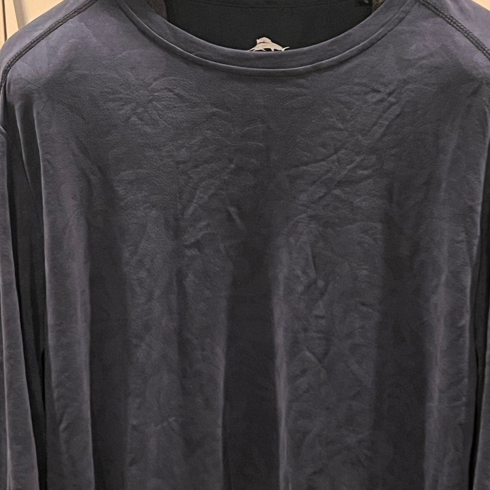 Tommy Bahama Fleur de Fromo crewneck long sleeve shirt.